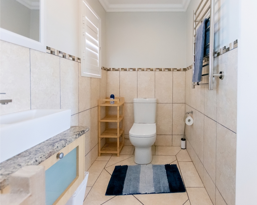 4 Bedroom Property for Sale in Golden Mile Western Cape